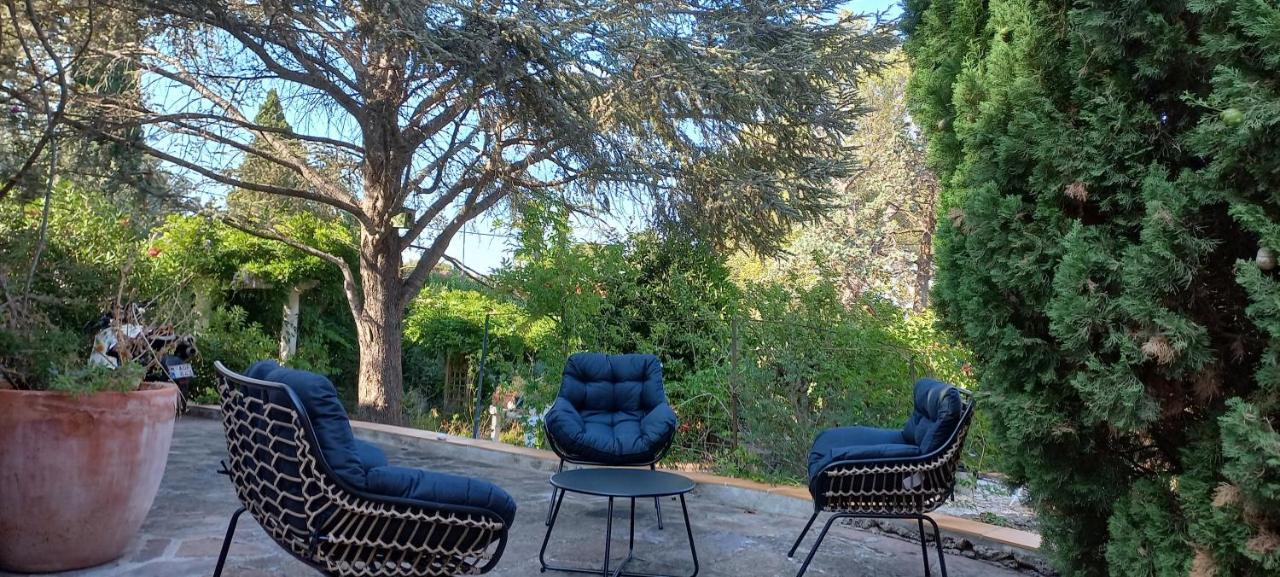 Appartement Et Sa Grande Terrasse En Rez De Jardin Сен-Агулф Екстериор снимка